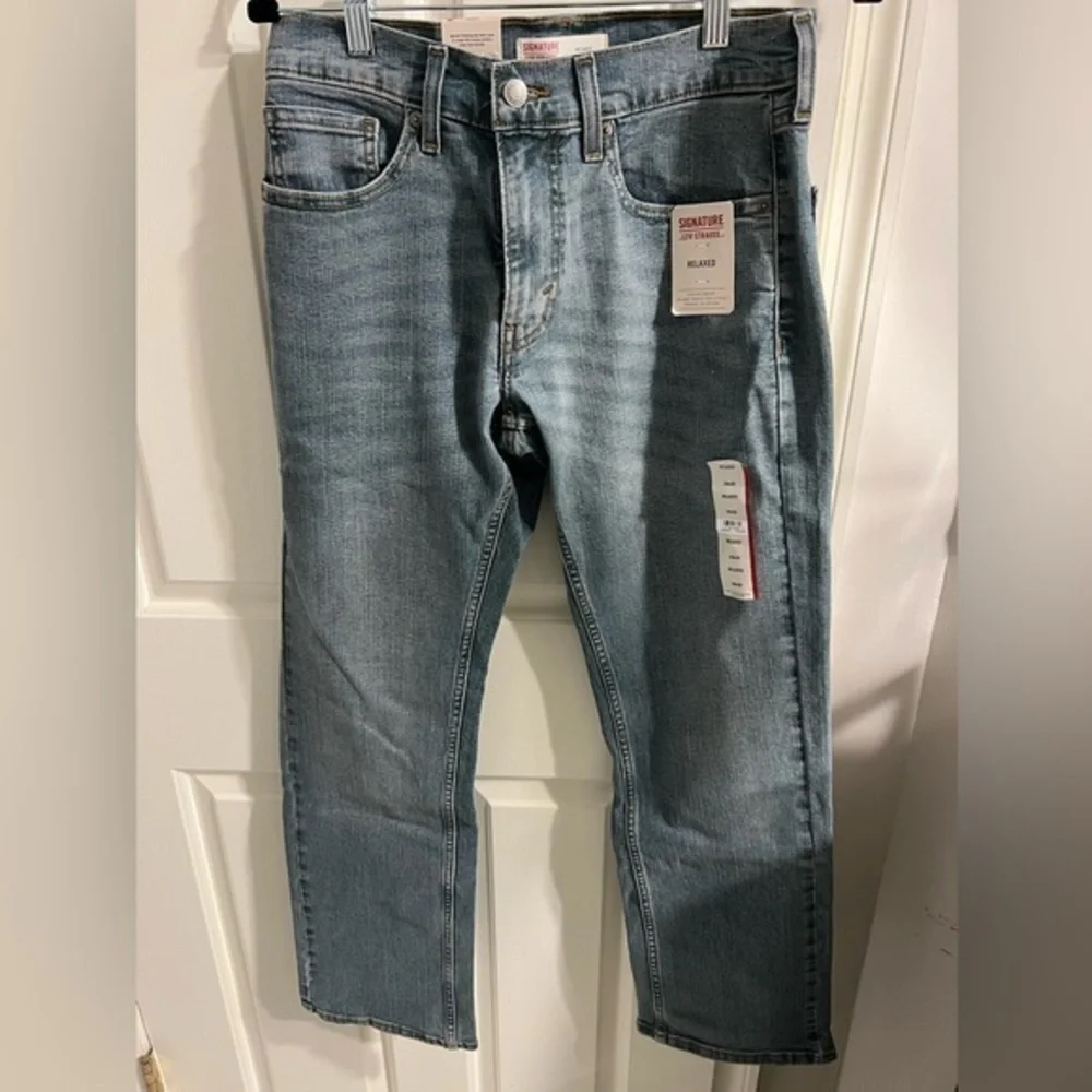 Men’s Levi’s Relaxed Fit Signature Jeans Size 29x30 NEW WITH TAGS